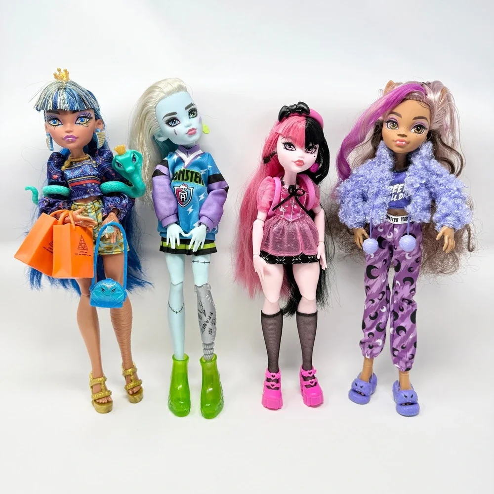 Monster High G3 Doll Lot Draculaura Frankie Clawdeen Cleo de Nile Mattel 2021